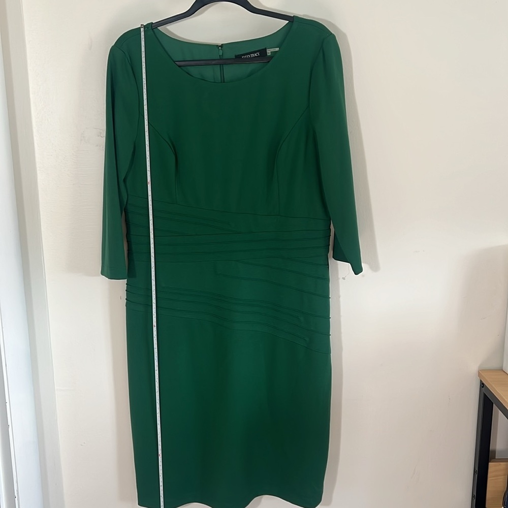 Ellen Tracey three-quarter sleeve dress. Size 14. Never worn.
